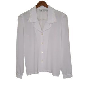 Women's VINTAGE White Buttoned Down Long Sleeve Collared Top (Petite 6)
